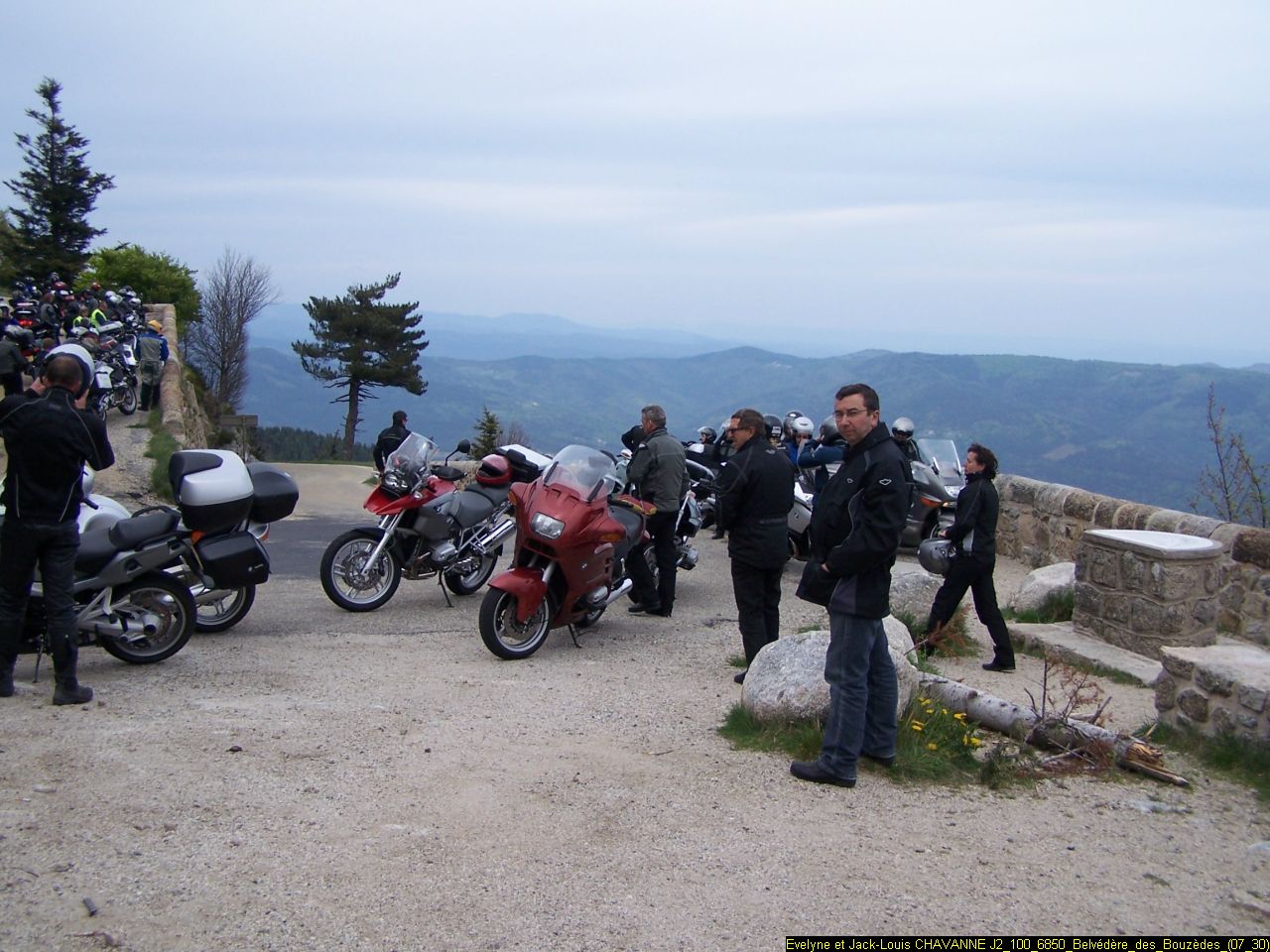 J2_100_6850_Belvédère_des_Bouzèdes_(07_30).JPG