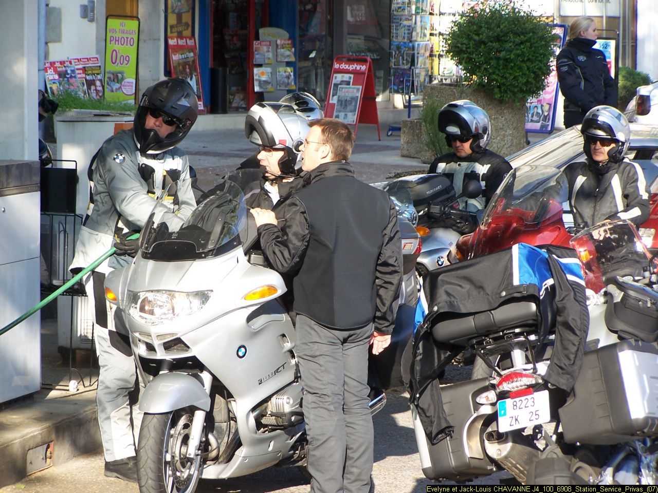 J4_100_6908_Station_Service_Privas_(07).JPG